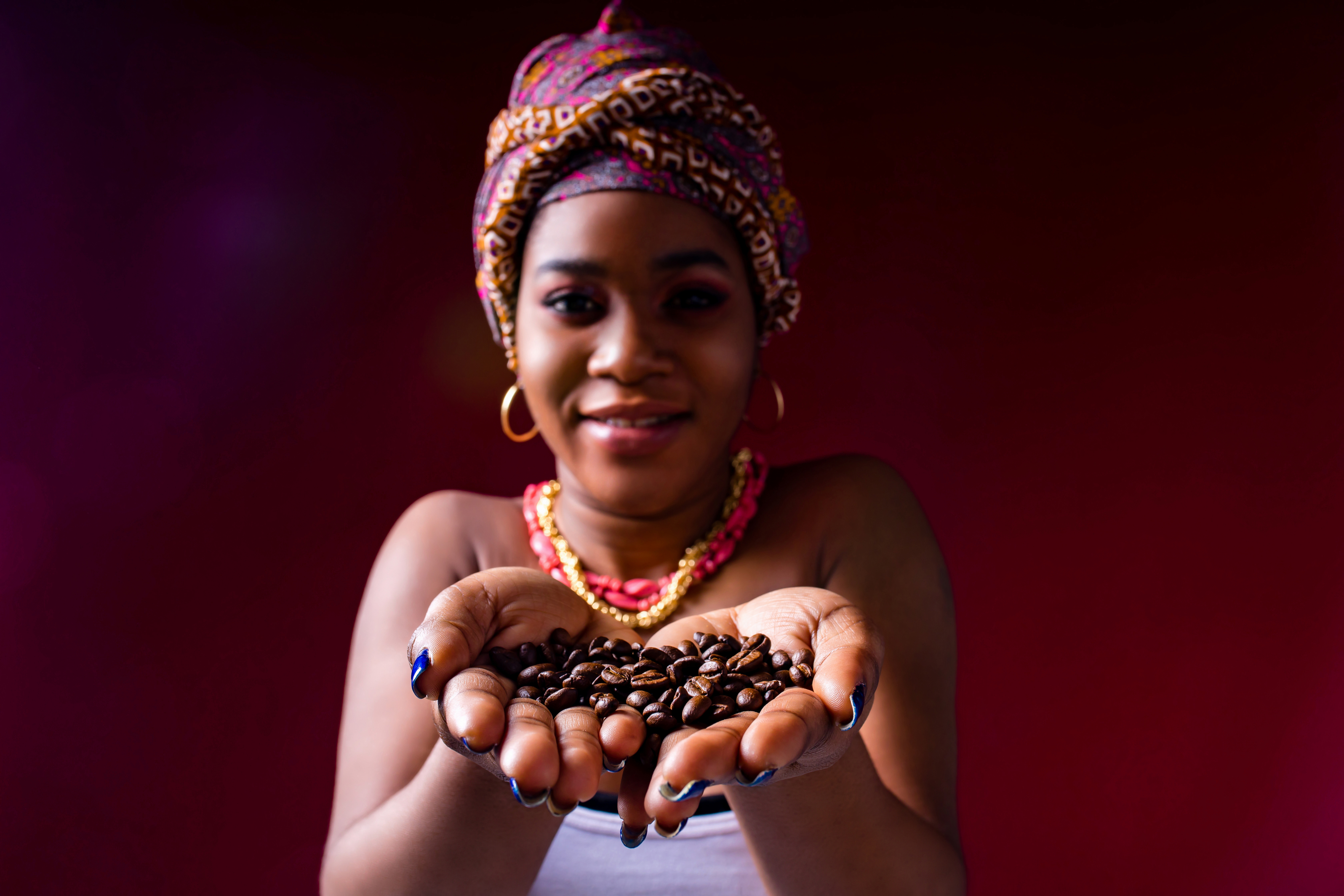 beautiful-africa-american-woman-with-turban-ower-t-2024-10-30-21-04-35-utc